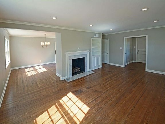 3rd image of 3778 Poplar Ave