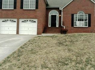 38 Oak Hill Ter, Fayetteville, GA 30215