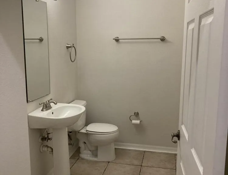 2627 Lyndscape St — Photo 10