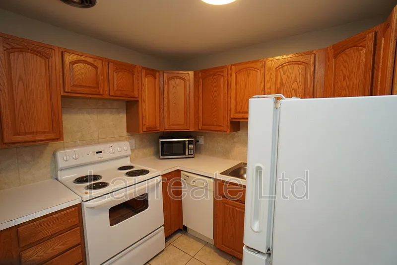 2 bed, 1.0 bath, 750 sqft, $1,250 — Photo 4