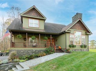 387 Pine Hill Rd, Pleasant Valley, NY 12569