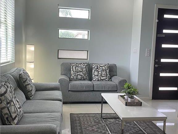 3rd image of 3017 S K Center St #C