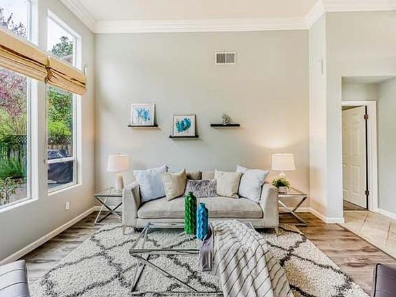 4th image of 5955 Killarney Cir