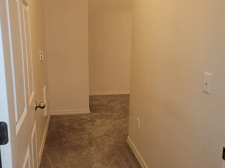 5700 NE 82nd Ave #B-6 — Photo 3