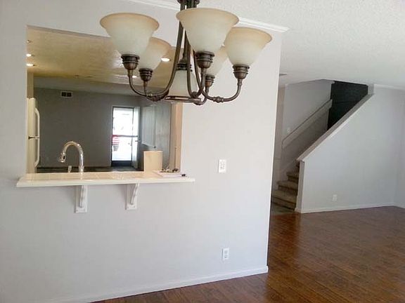 Dining room chandelier_01302023