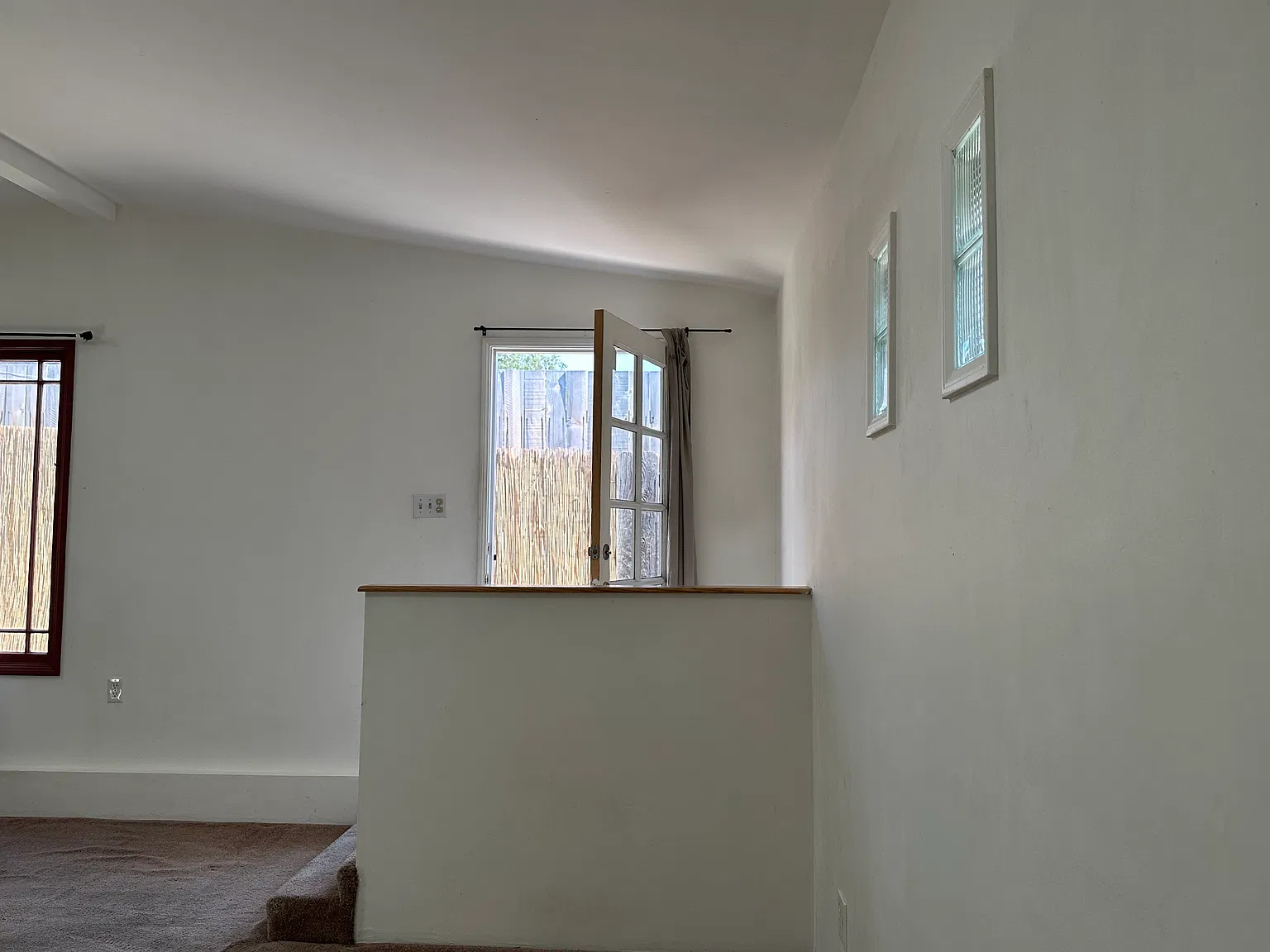 Studio, 400 sqft, $2,000 — Photo 1