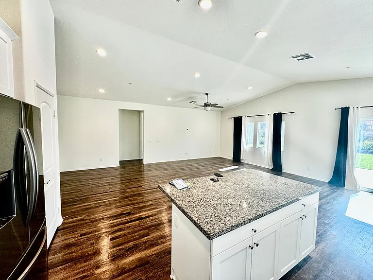 29803 Western Star Dr — Photo 16