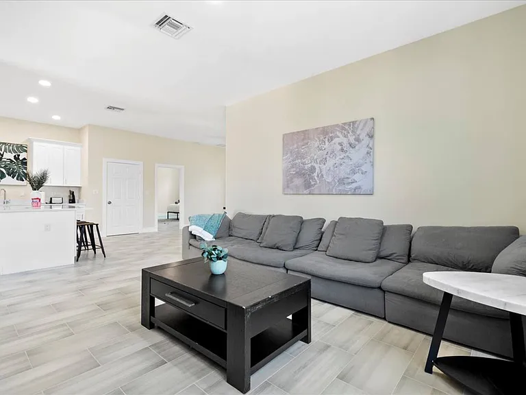 818 Foresteria Dr — Photo 9