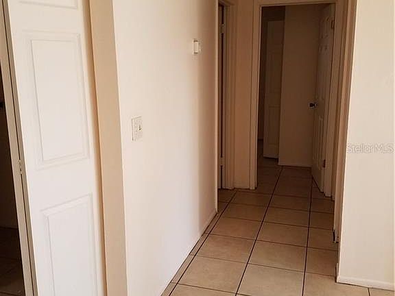 3rd image of 3721 NE 40th Pl