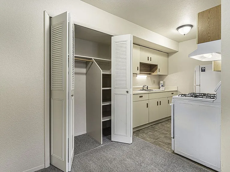 Normandy Village Apartments — Photo 55