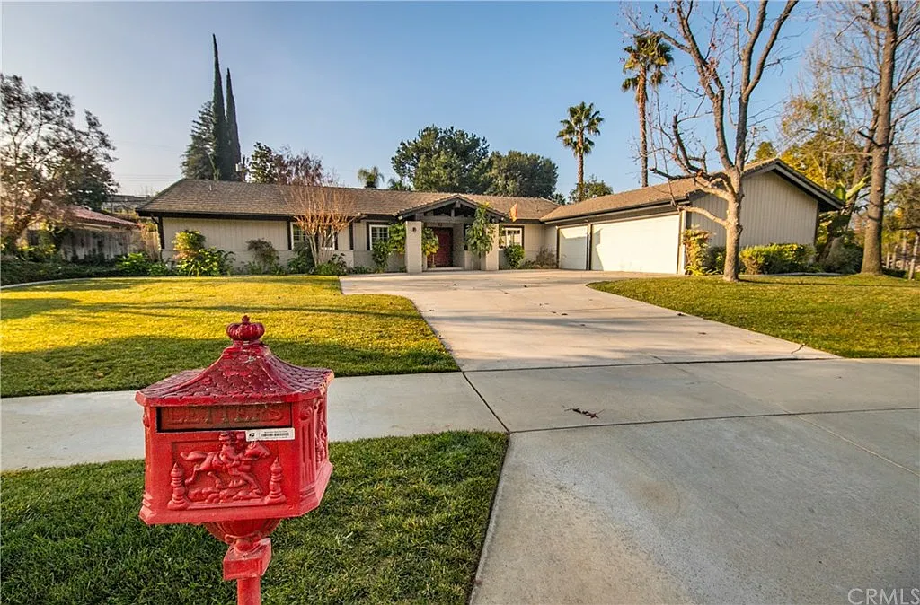 1640 Country Club Dr, Redlands, CA 92373 | Zillow