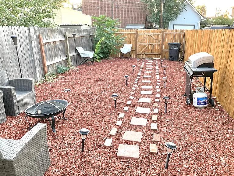 465 Fox St — Photo 28