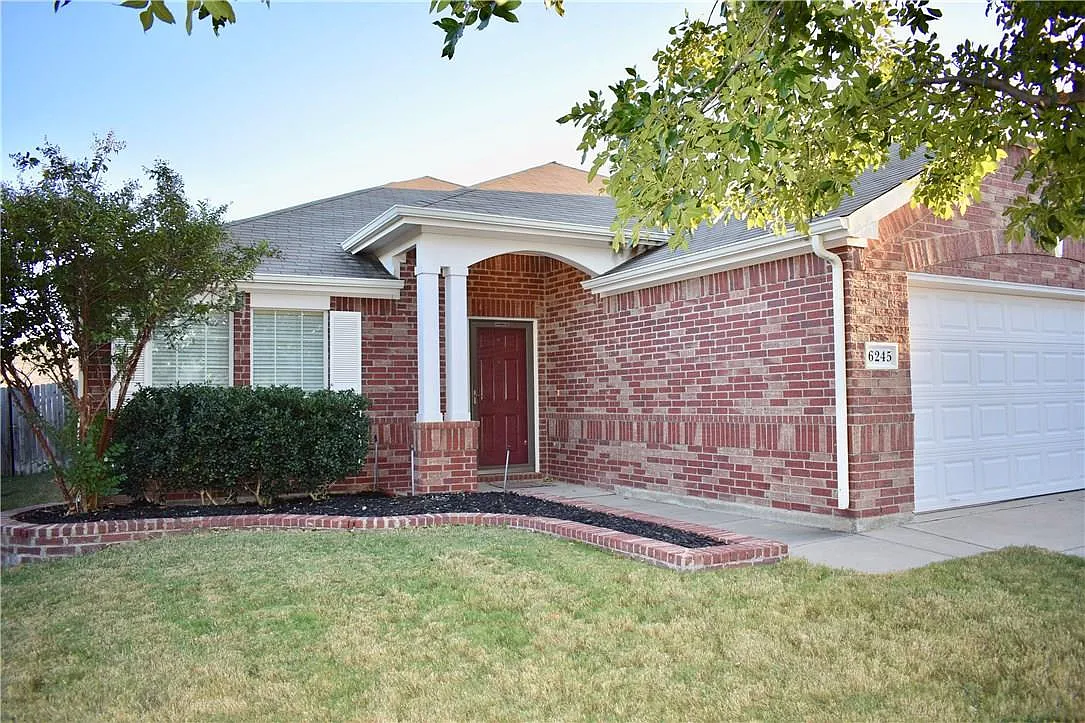 3 bed, 1770 sqft, $2,150 — Photo 1