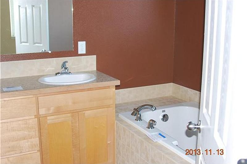 2nd image of 3520 Park Dr