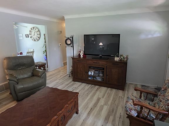 5th image of 307 Grace Ln