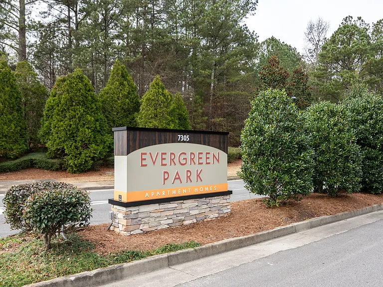 EVERGREEN PARK — Photo 38