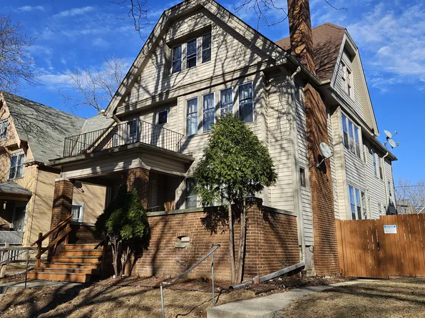 2136 N 42nd St, Milwaukee, WI 53208