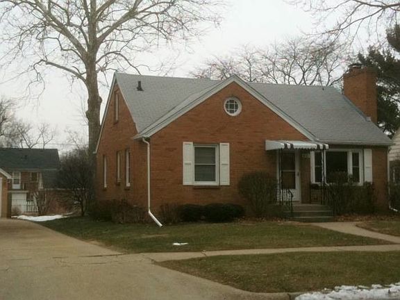 3rd image of 432 N Chicago Ave