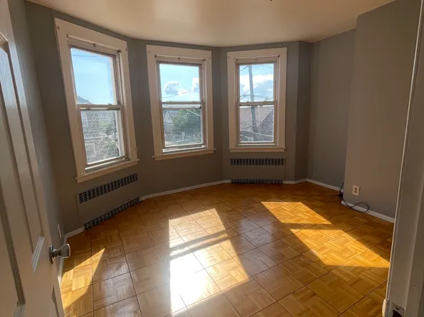 16 Van Houten Ave #2, Jersey City, NJ 07305