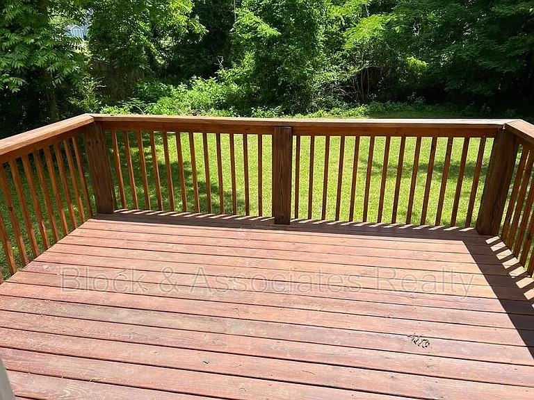 302 Edward Ct — Photo 14