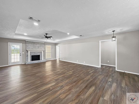 4th image of 2310 Woodway Dr