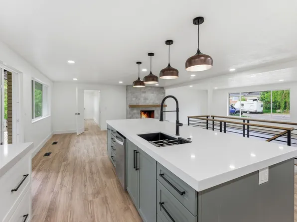 871 N Bonita Way E, Centerville, UT 84014