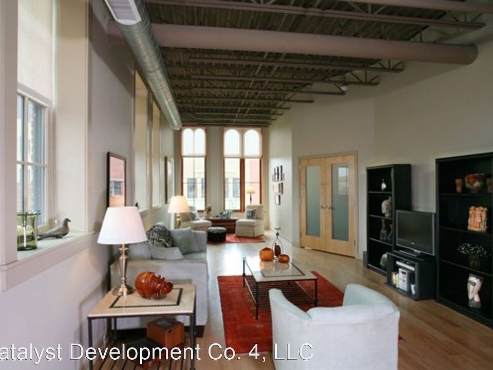1st image of 100 W Michigan Ave #121