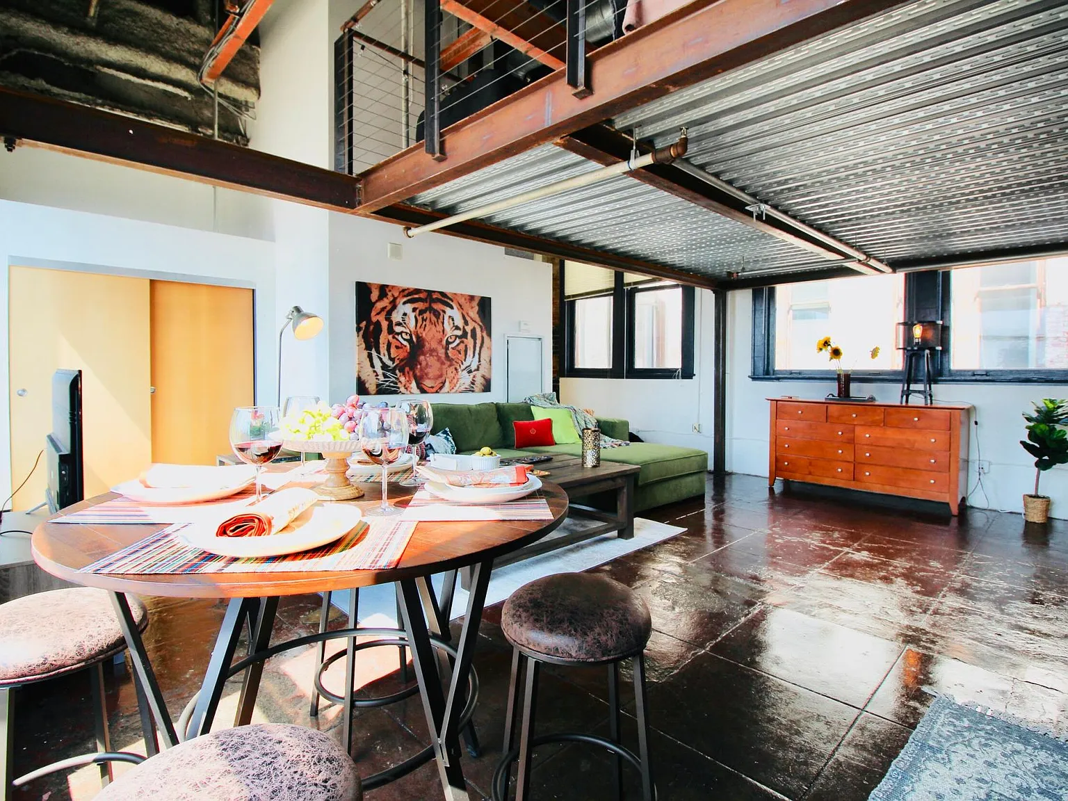 The Continental Lofts — Photo 2