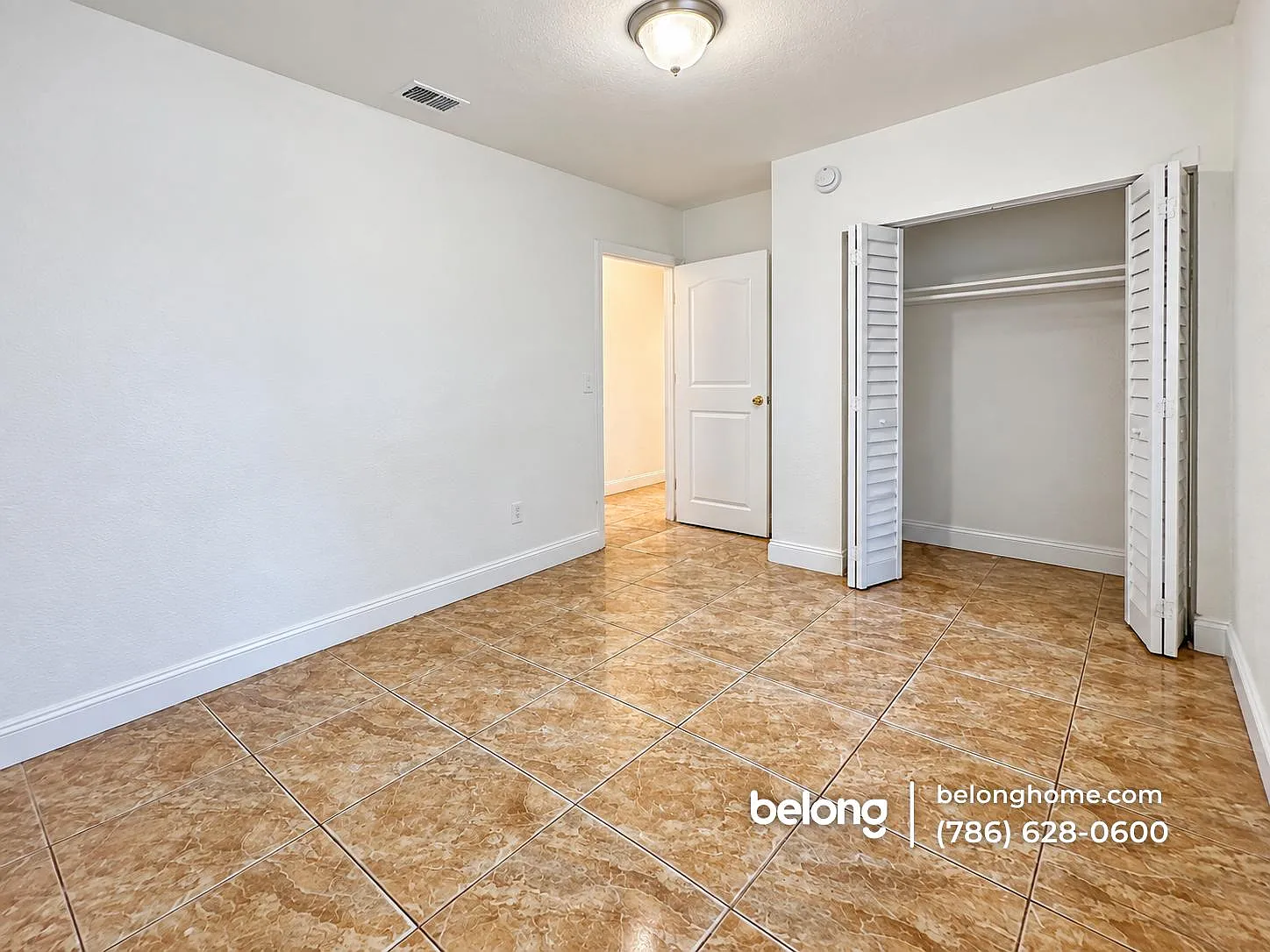5 bed, 2.0 bath, 1296 sqft, $2,695 — Photo 3