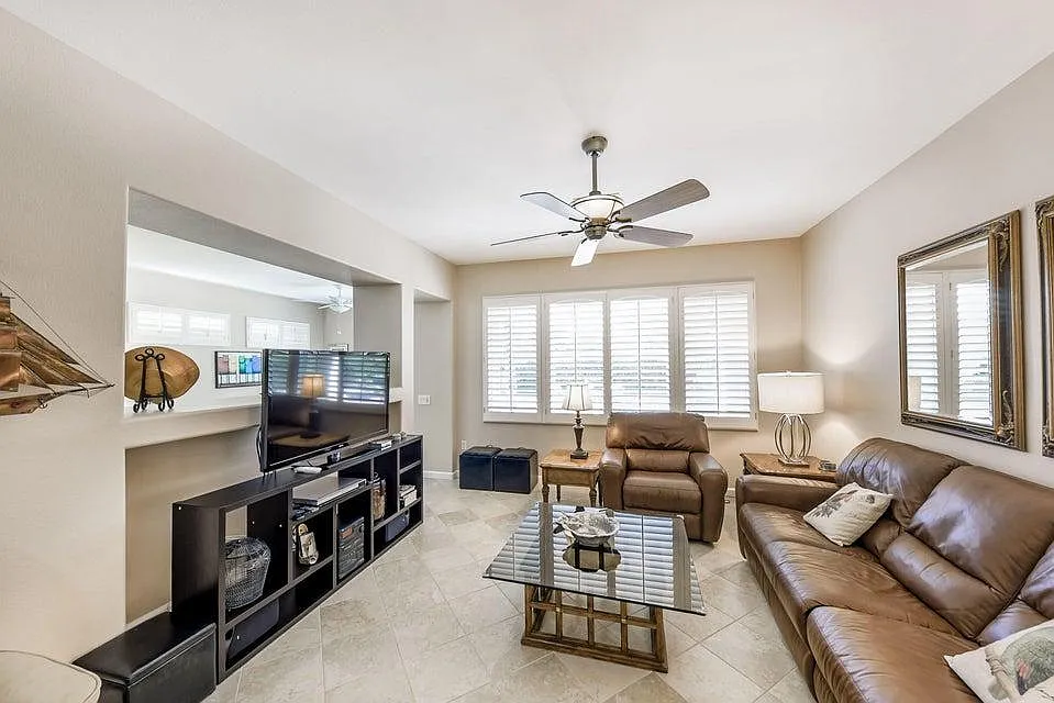 2 bed, 1213 sqft, $2,500 — Photo 2