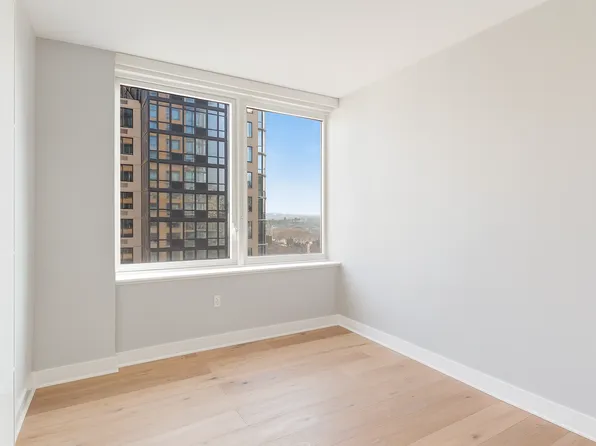 306 Gold Street image 13 of 16