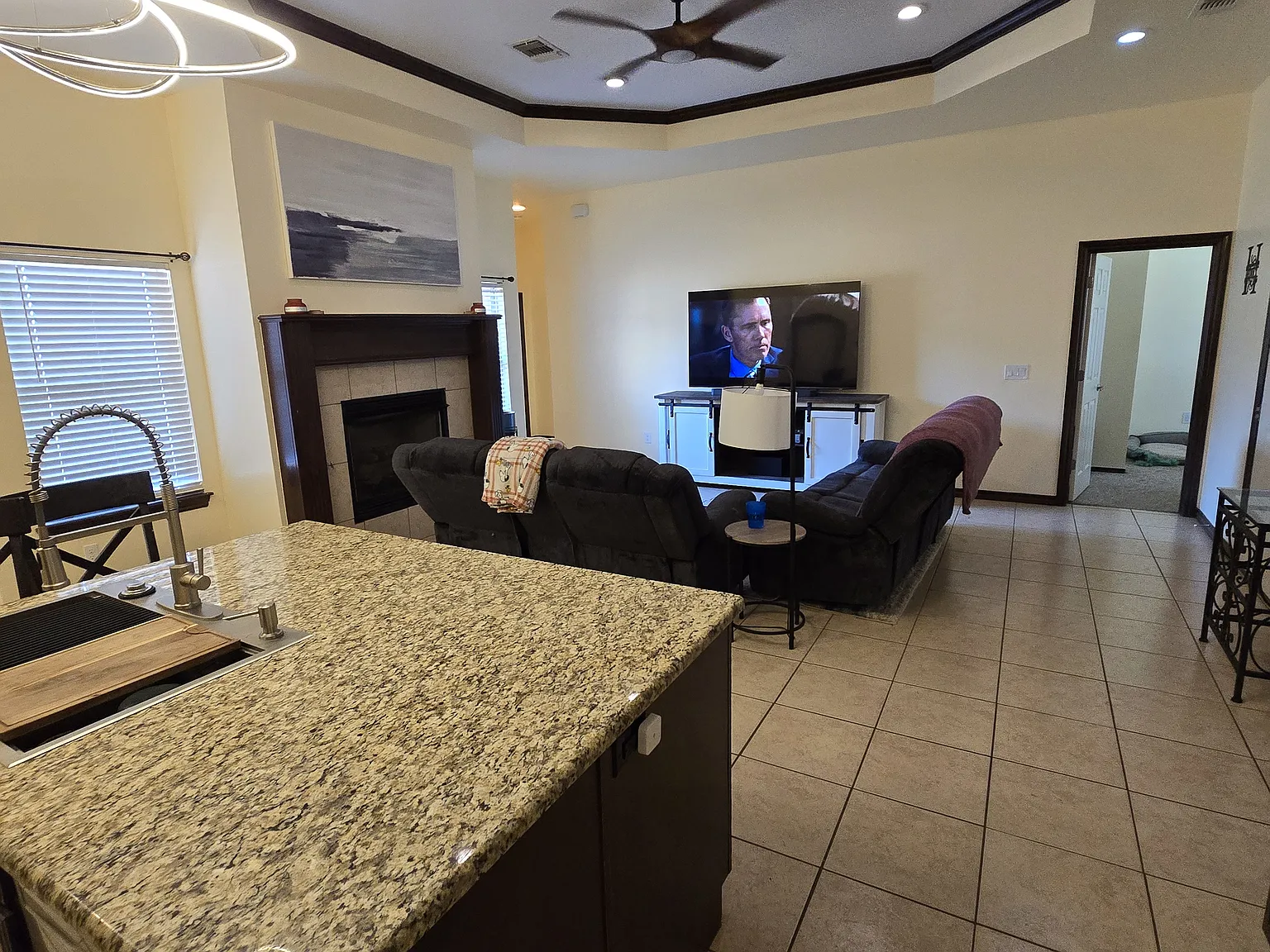 4 bed, 1634 sqft, $1,995 — Photo 3