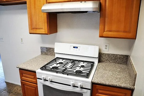 1555 E Fairfield Ct #3 — Photo 7