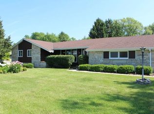 5725 1st St, Racine, WI 53403