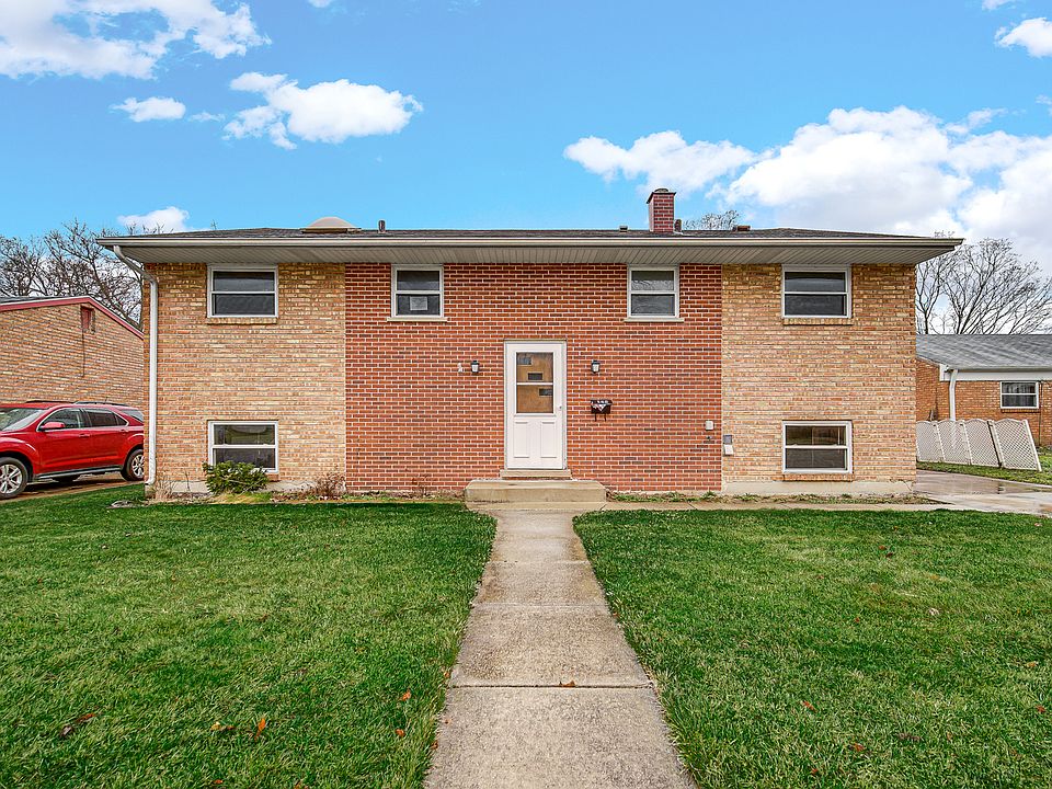1st image of 129 Cambridge Ln