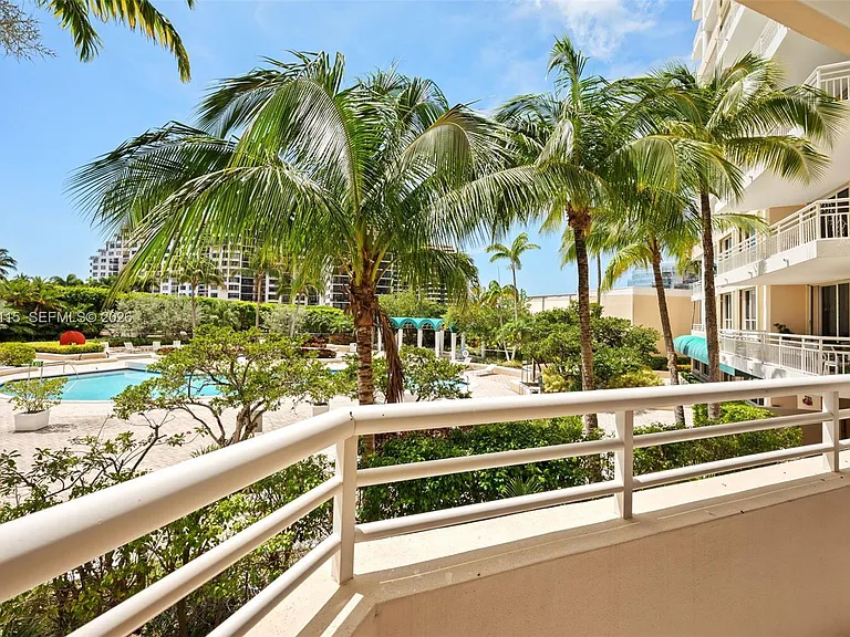 888 Brickell Key Dr #609 — Photo 28