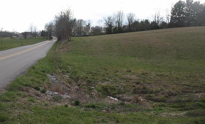 2nd image of 1394 Old Salem Rd