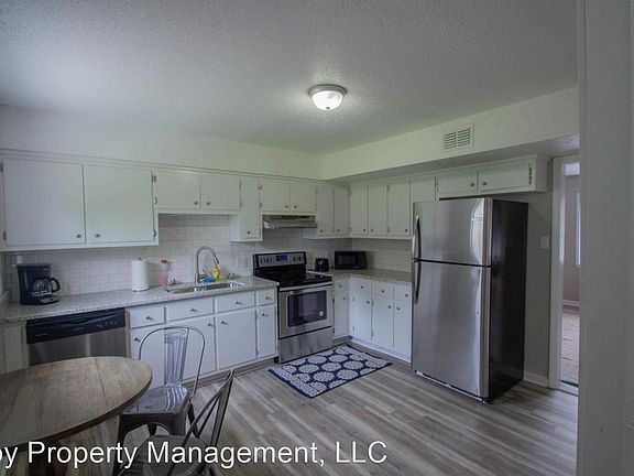2nd image of 12170 Oakdale Ave
