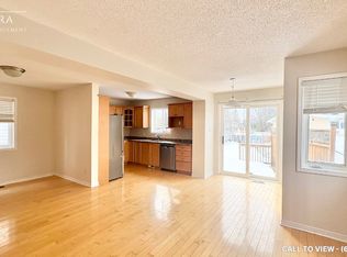 49 Steel St, Ottawa, ON K1J8V4