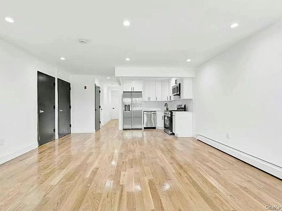 2nd image of 72-31 Hillmeyer Avenue