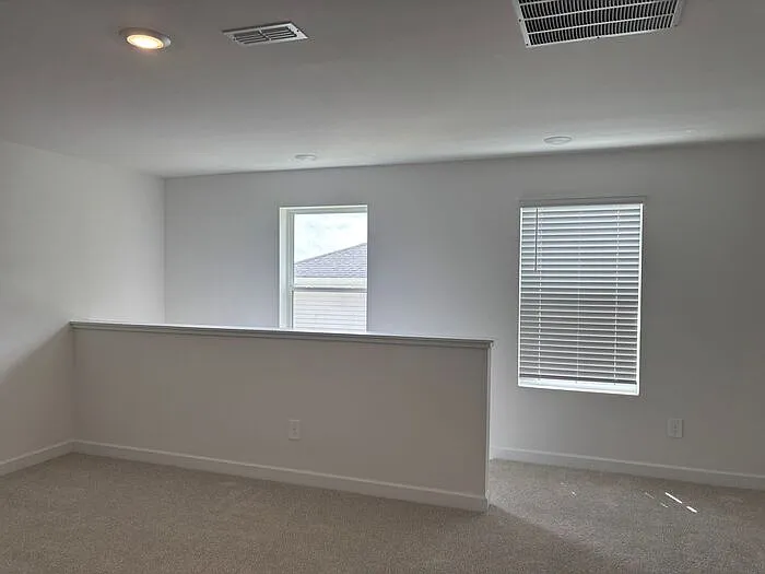 424 Luna Ln — Photo 18