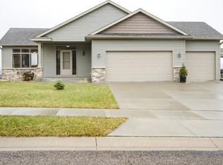 5044 Ridgeview Dr NW, Rochester, MN 55901