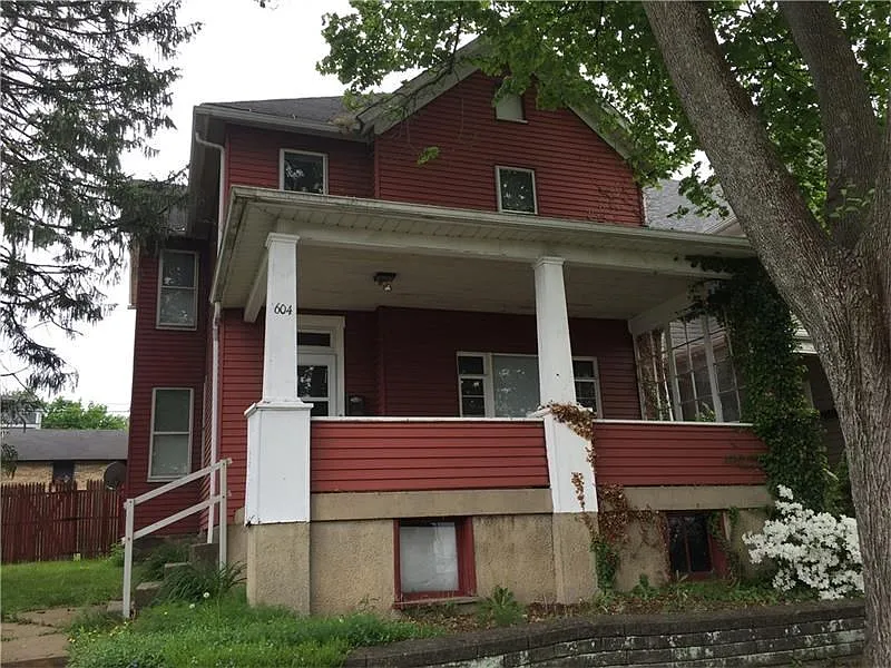 604 Oakland Ave photo 1