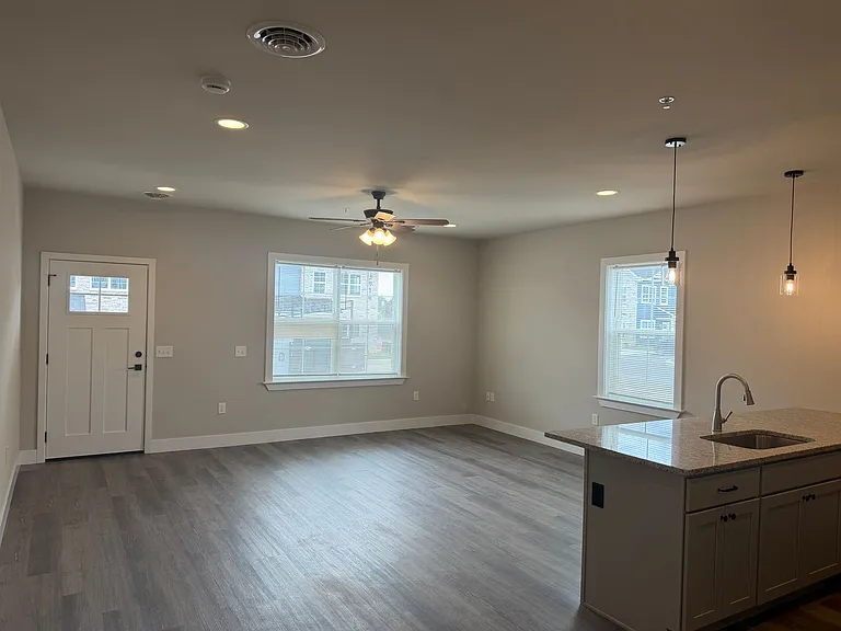 Salem Run Apartments Phase 2 — Photo 397