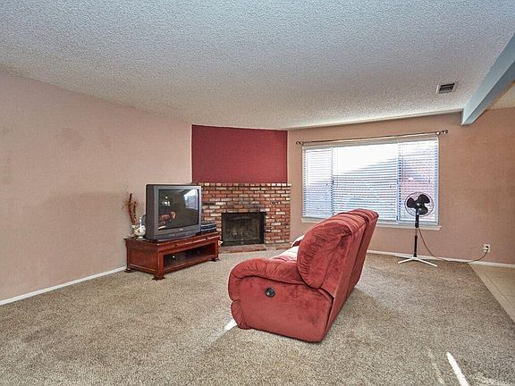 5th image of 16190 Wimbleton Dr