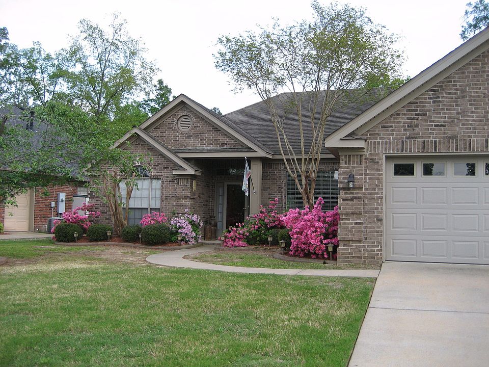 123 Nemours Court