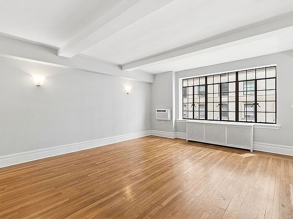 4th image of 444 E 52nd St APT 3C