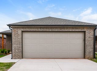 10049 Appaloosa Ln, Yukon, OK 73099