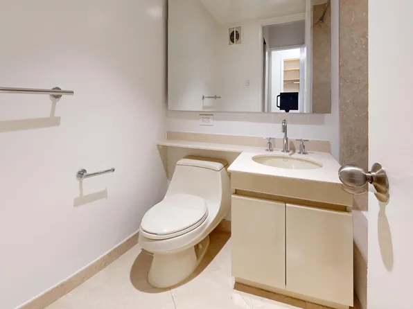 220 East 63rd Street 2P image 8 of 9