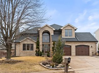 4304 Regency Pl, Davenport, IA 52806